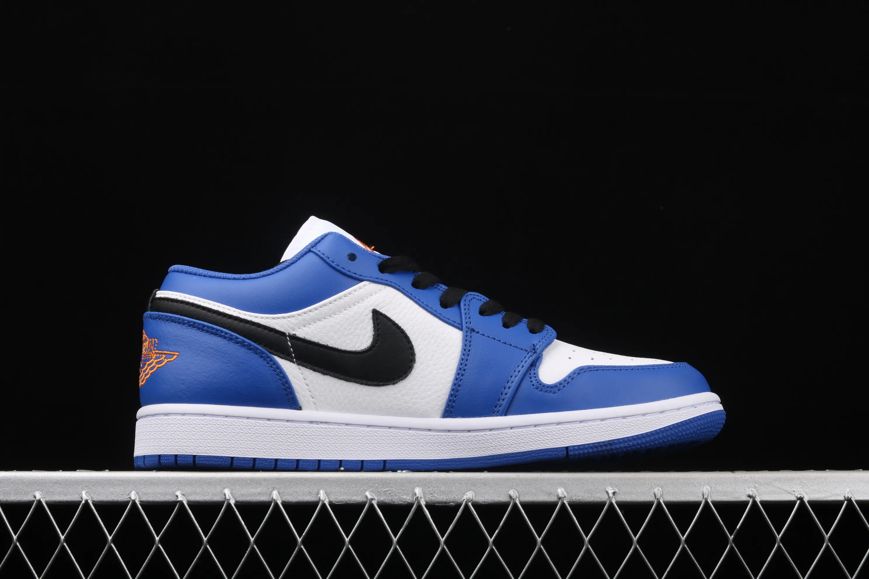 All categories Air Jordan Jordan series basketball shoes Air Jordan 1 Low new version Air Jordan 1 Low AJ1 Joe 1 white and blue top layer low-top cultural and leisure sports sneakers 553558-401